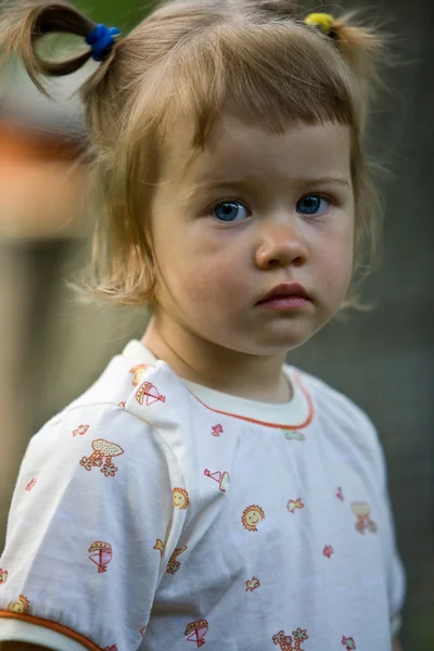 Kleines Mädchen — Stockfoto