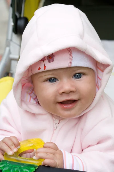 Glimlachende baby — Stockfoto