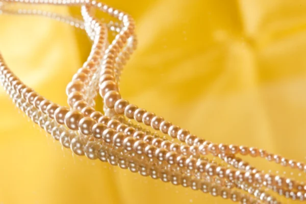 Gelbe Perlen — Stockfoto