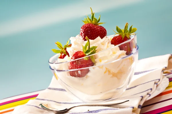 Strawberry dish — Stock Photo, Image