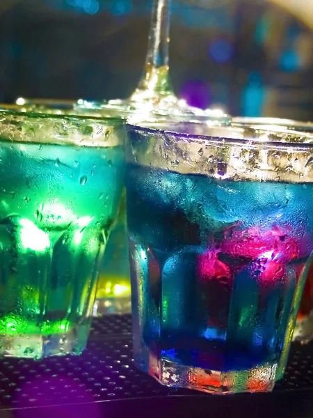 Красочный коктейль — стоковое фото