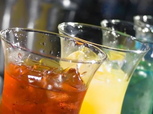 Kleurrijke cocktail — Stockfoto