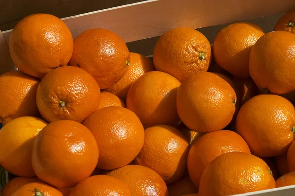 Portakal piyasada — Stok fotoğraf
