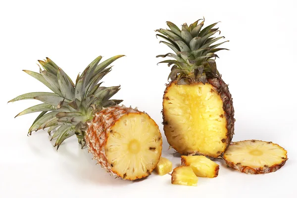 Gesneden ananas — Stockfoto