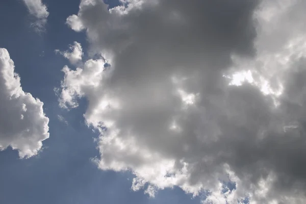 Zon en cloud — Stockfoto