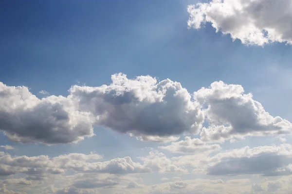 Ουρανός με σύννεφα — Φωτογραφία Αρχείου