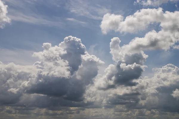 Egyszerű felhő밝은 조명 아래 구름 — 스톡 사진