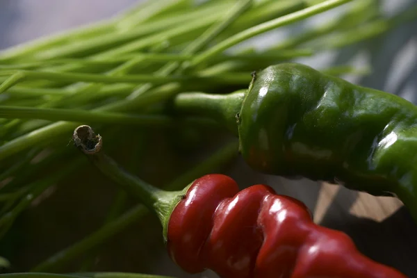 Κόκκινο και πράσινο πιπέρι — Φωτογραφία Αρχείου