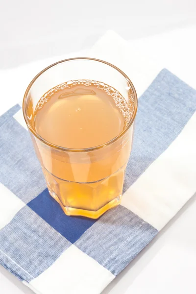 リンゴジュースのグラス — ストック写真