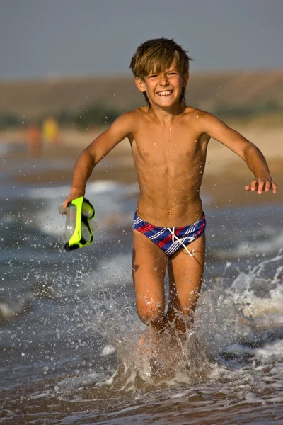 Běžící chlapec — Stock fotografie