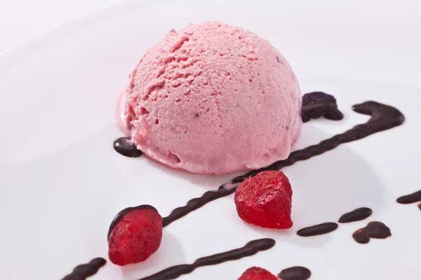 Ice-cream dessert — Stock Photo, Image