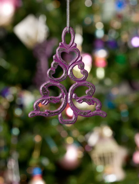 Jul leksak - trä träd med gröna t — Stockfoto