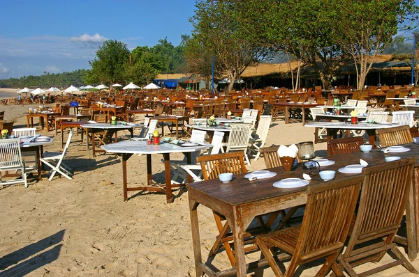 Рестораны на пляже — стоковое фото