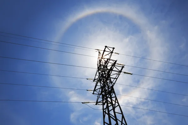 Сонячний гало над мережею електропостачання Ліцензійні Стокові Фото