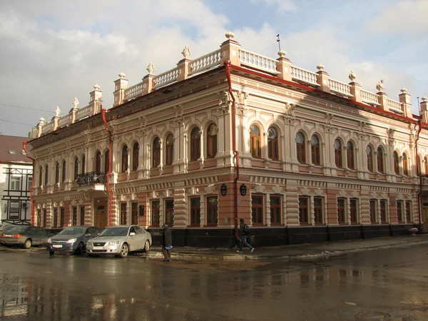 The old two-storey house in Kazan — Stock Photo, Image