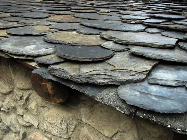 Techo plano pavimentado con piedra natural — Foto de Stock