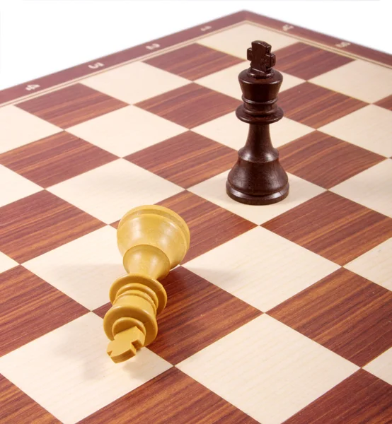 Fragmento de tablero de ajedrez aislado en blanco — Foto de Stock