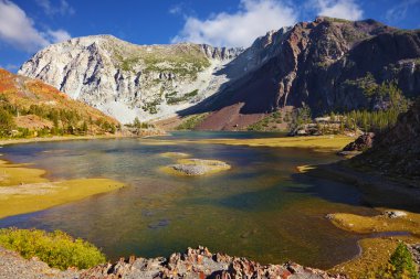 pitoresk göl üzerinde pass tioga