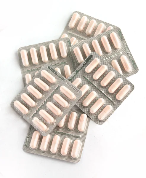 Tabletki w opakowaniu — Zdjęcie stockowe