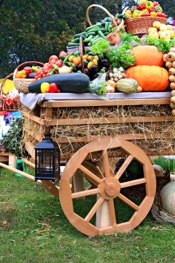 Cart with vegetable clipart