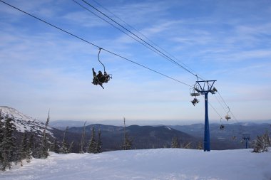 dağ-kayakçı lift.