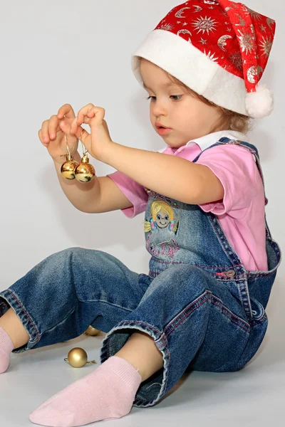 Дівчина в новорічній шапці . — стокове фото