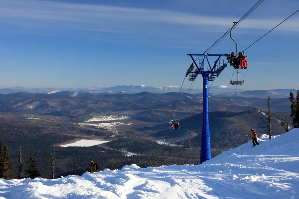 Mountain-skier lift. — Stock Photo, Image