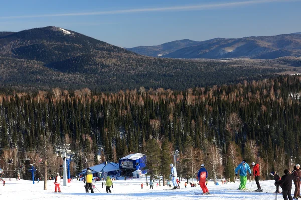 Estación de esquí de montaña . — Foto de Stock