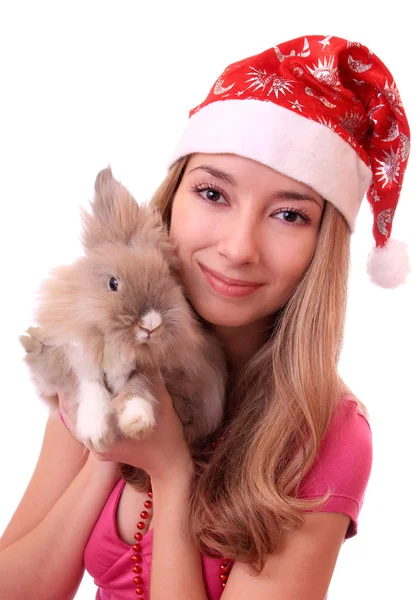 Güzel bir kız ile bir tavşan. — Stok fotoğraf
