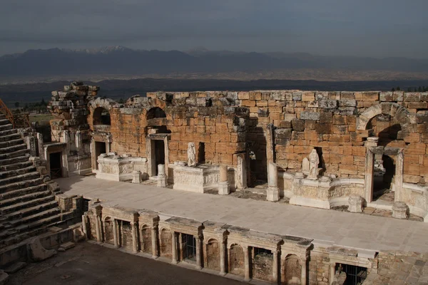 Ruins on ancient roman town Hierapolis — Stock Photo, Image