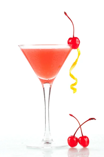 Alkohol-Cocktail mit Orangensaft und g — Stockfoto