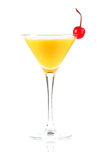 Алкогольный коктейль с апельсиновым соком и м — стоковое фото