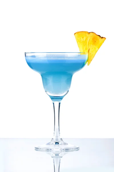 Blue alcohol cocktail with pineapple — Stock Photo, Image