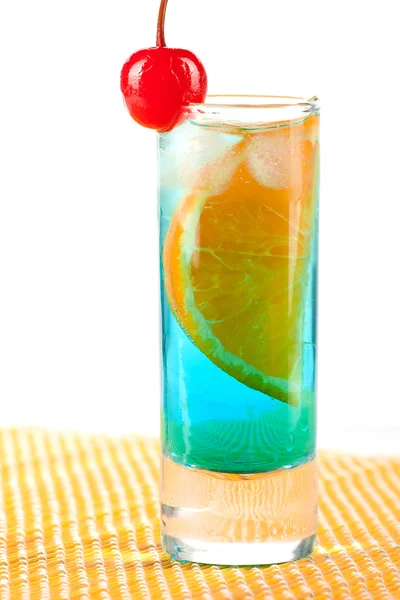 Alcohol cocktail with blue curacao, oran — Stock Photo, Image