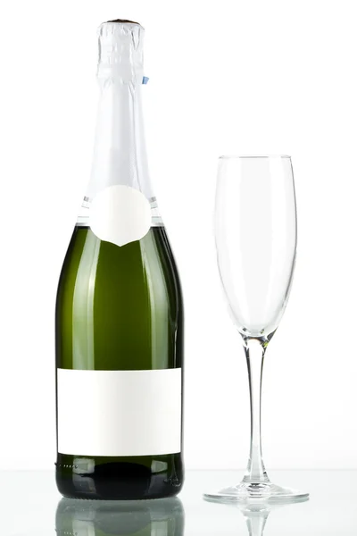 Láhev šampaňského s prázdný label a — Stock fotografie