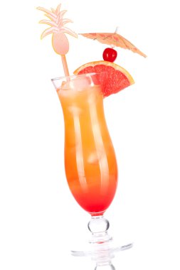 Oranje tropische alcohol cocktail