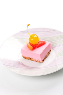 kiraz likörü vişne ile pembe cheesecake