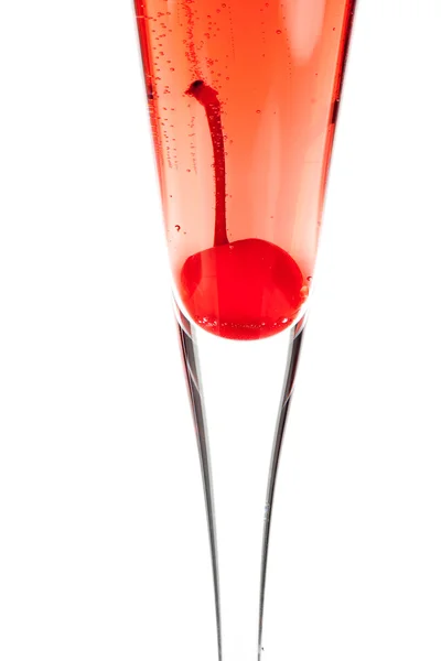 Czerwony alkoholu szampański koktajl — Zdjęcie stockowe