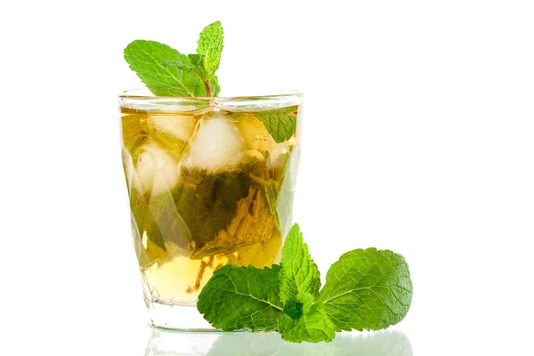 Alcohol cocktail with whiskey and mind — Stock Photo, Image