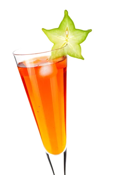 Cóctel de alcohol naranja con carambola —  Fotos de Stock