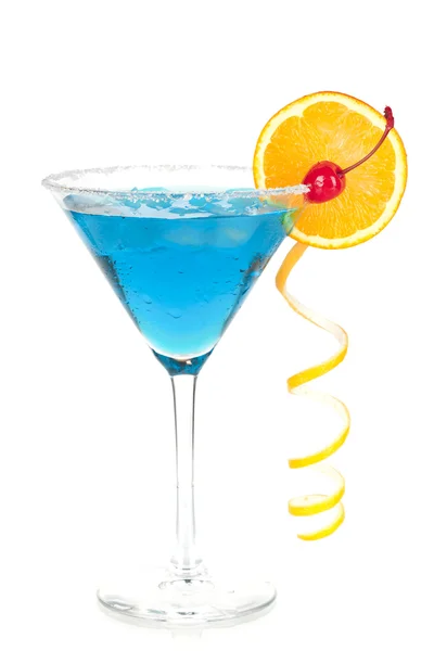 Modrá martini a plátek pomeranče — Stock fotografie