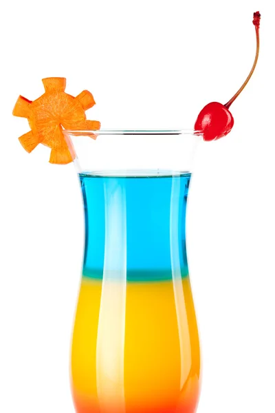 Layered tropical cocktail with decoratio — Stock Photo, Image