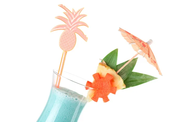 热带鸡尾酒与菠萝装潢 — 图库照片