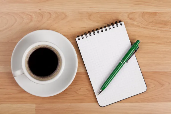 Espresso cup with blank notepad and pen — Stock Photo, Image