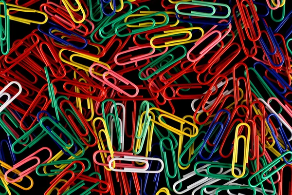 Kleurrijke paperclips — Stockfoto