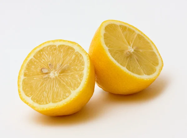 Вирізати, лимон — стокове фото