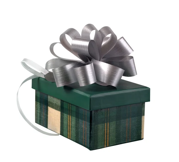 Beyaz arkaplanda hediye kutusu — Stok fotoğraf