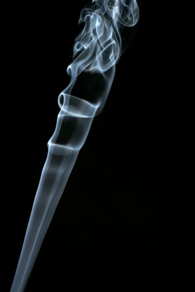 Röker på svart — Stockfoto