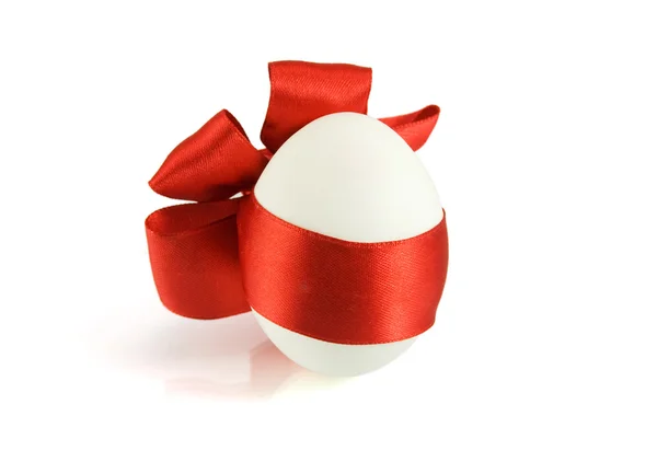 Egg on white background — Stock Photo, Image