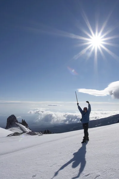 Alpinist and sun — Stock Photo, Image